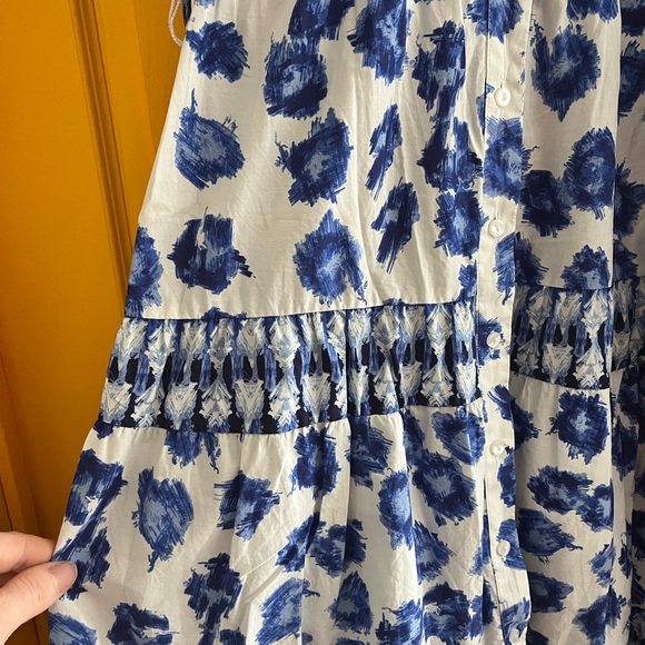 Abercrombie & Fitch Blue and White Patterned Summer Dress - Picture 4 of 11